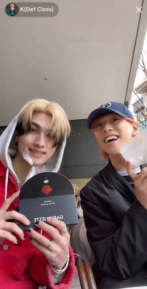 kwonjibin's tweet image. มาทำอะไรที่โอซาก้า... 🎤🎶
มากินครับ​ 😋🤍💛✨✨
#DefClass_k
#DefClass_tao