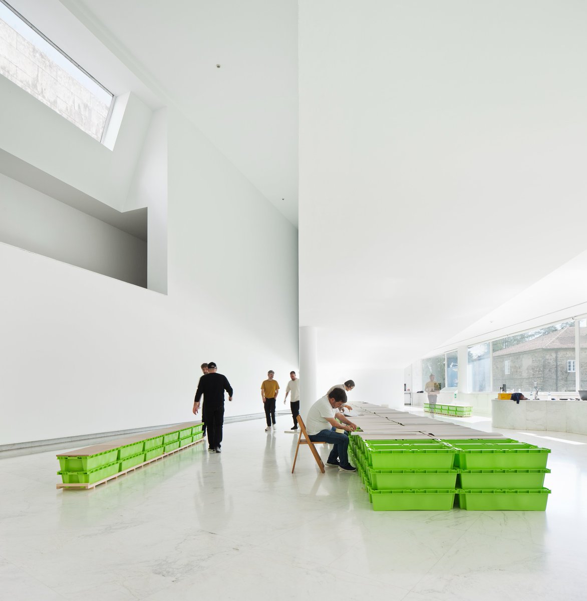 A lonxa
#culturayciudadania
<a href="/CGACSantiago/">CGAC</a> 
<a href="/Roibradbury/">Roi Alonso</a>