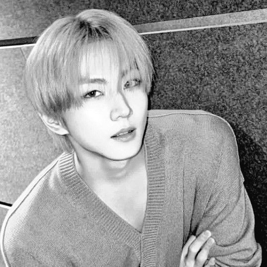 missvyen's tweet photo. Contract
-a short  🔞 #jaywon au where... 

Lian (jw), an architecture student, pressured into an unwanted arranged marriage, seeks a temporary distraction and finds it in Zyg (jy), a stranger he found online, unaware that he is his fiancé. https://t.co/M8EeMTxjrm