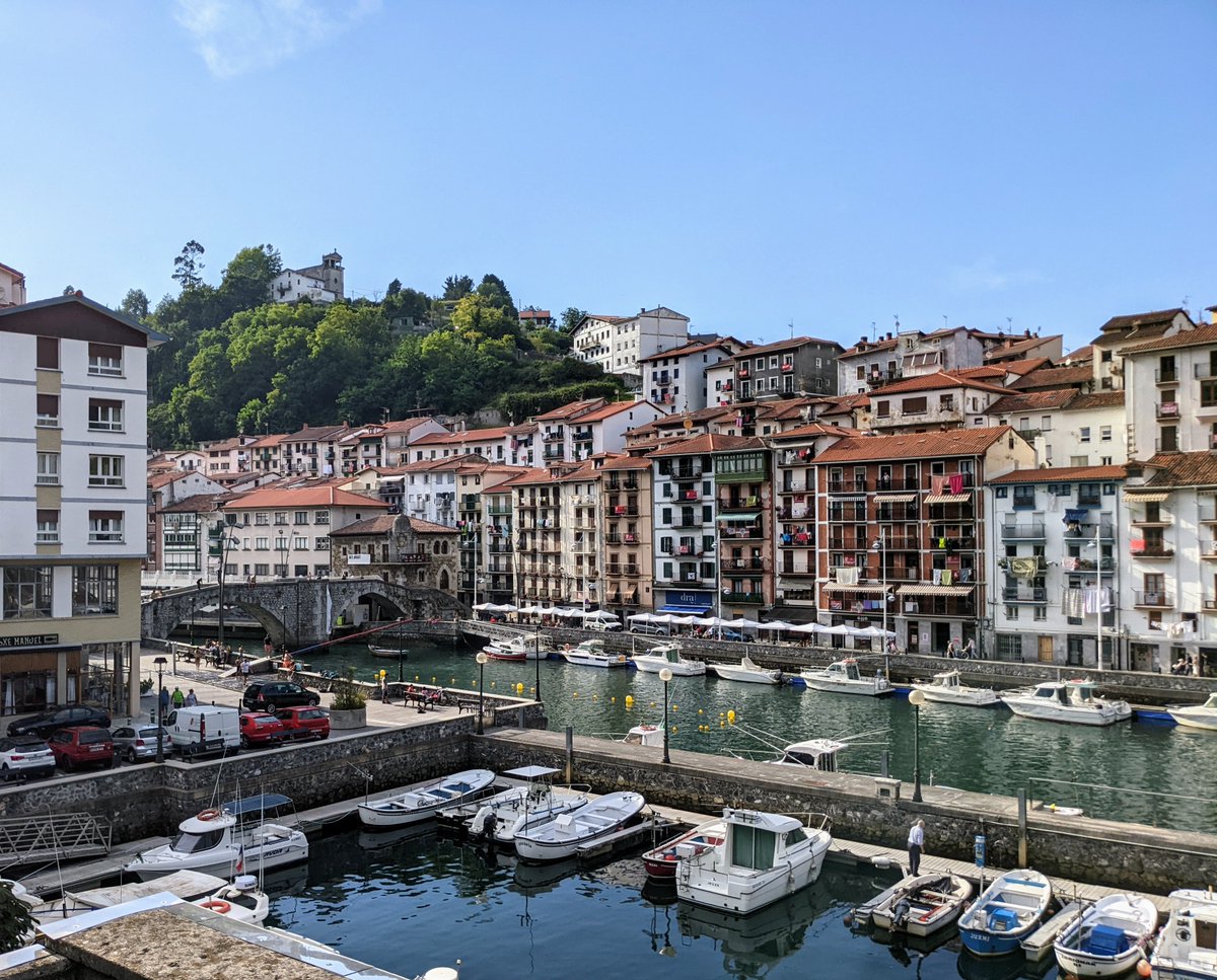 VisitBasqueCtry's tweet photo. 𝟓 𝐩𝐥𝐚𝐜𝐞𝐬 to visit if you're going to #Bilbao this year
📍Barrika
📍Sopuerta
📍Markina-Xemein
📍Ondarroa
📍Durango
It’s worth the visit ➡️ https://t.co/j3KmIYtuij
#VisitBasqueCountry #Biscay #Ondarroa #Durango #Town https://t.co/e6razT057v
