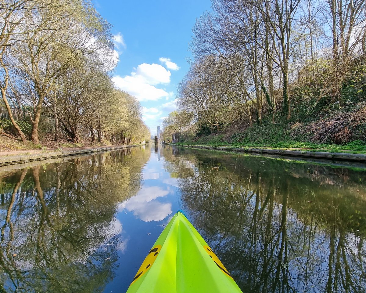 BhamRoundhouse's tweet image. Not long until tours date for 2025 go live! #SeeTheCityDifferently this year on a kayak tour through the heart of Birmingham’s canals or a walking tour of Birmingham or our building.
Tickets go live at the end of January! We can't wait to see you!
#Birmingham