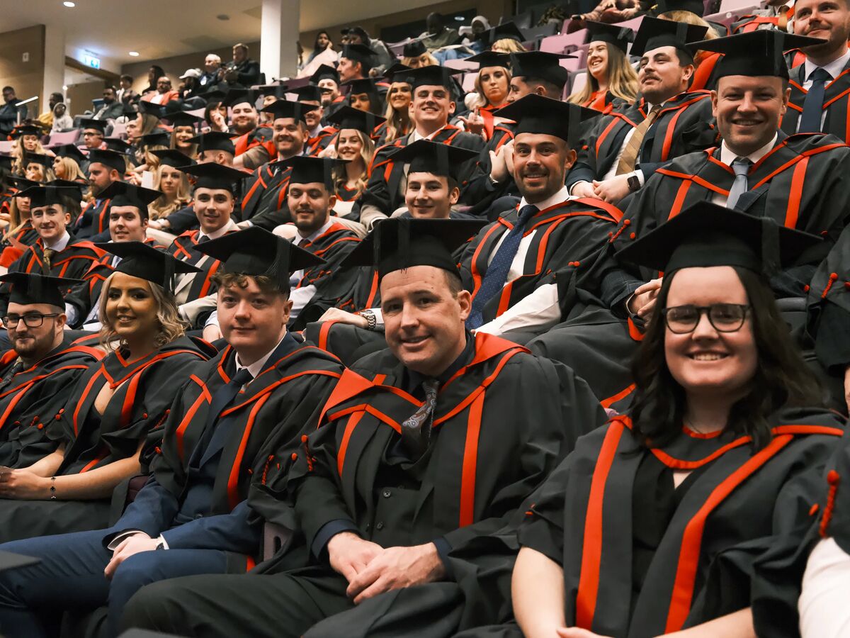 Prifysgol De Cymru tweet media