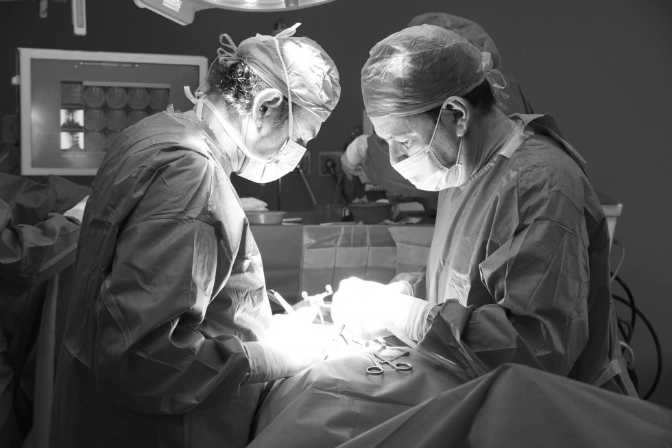 La cirugía de columna puede marcar la diferencia en la calidad de vida de quienes padecen problemas vertebrales. 

En este enlace te explicamos cuáles son las más comunes:

mtr.cool/ymlaoetrnz