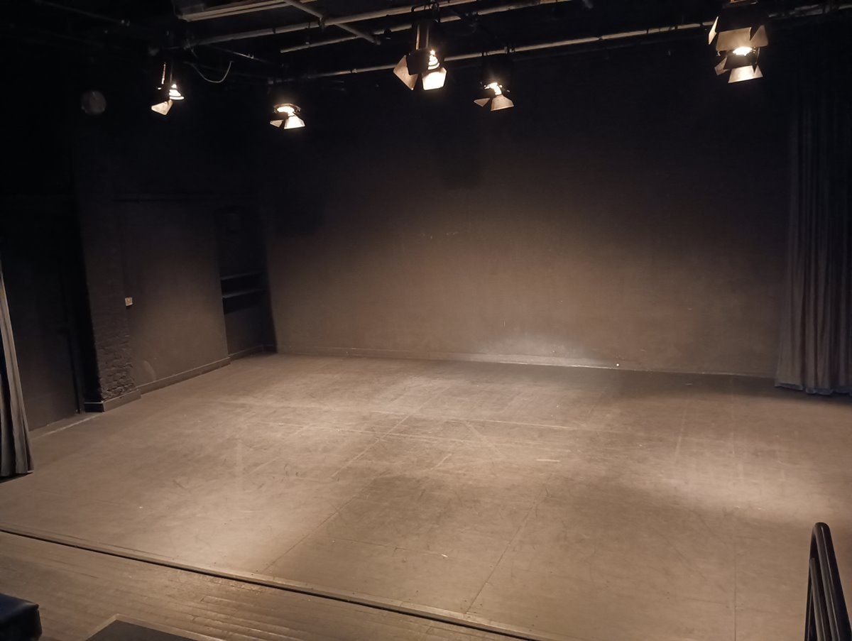 Blue Elephant Theatre's black box theatre space is a fantastic space to hire for rehearsals, shows, readthroughs, photoshoots and video projects. 

Tonight they are having an open evening at 6pm to show you around the space and what's on offer.
orlo.uk/XzfIg
