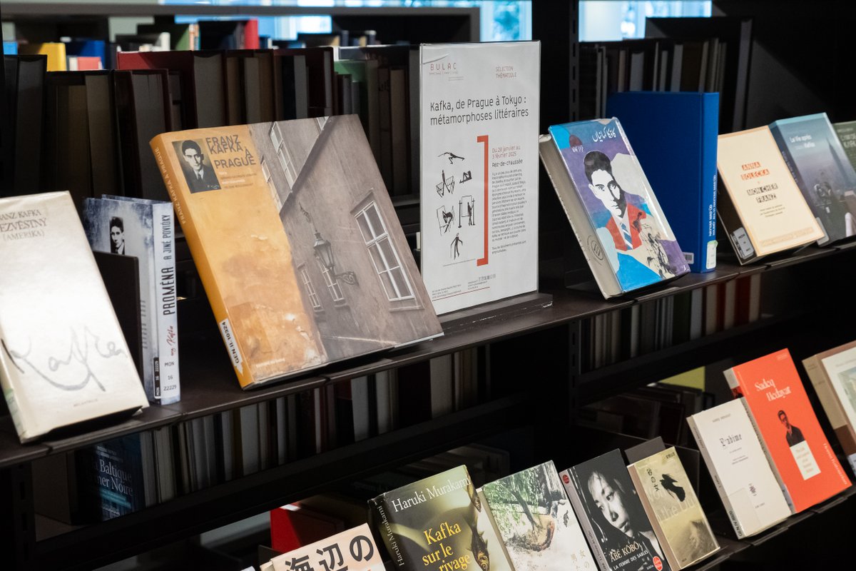 🪳«Kafkaïen : qui évoque l'atmosphère sinistre, absurde, dérisoire des œuvres de #Kafka» (CNRTL).
Ce terme vous parle ? Alors découvrez la sélection bibliographique «Kafka, de Prague à Tokyo : métamorphoses littéraires», jusqu'au 3 février à la #BULAC !
👉bulac.fr/node/3290