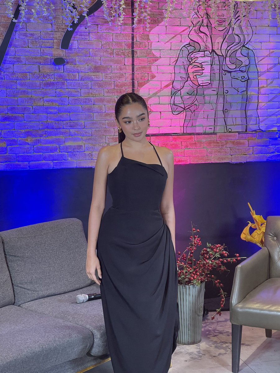 OfficialKpex's tweet photo. LOOK: Andrea Brillantes is living up to her new title as she serves stunning looks at the Star Magic Spotlight!

#StarMagicSpotlight
#TatakStarMagic
#StarMagic #AndreaBrillantes
#MostBeautifulFaces2024 https://t.co/MG2lRQNVyT