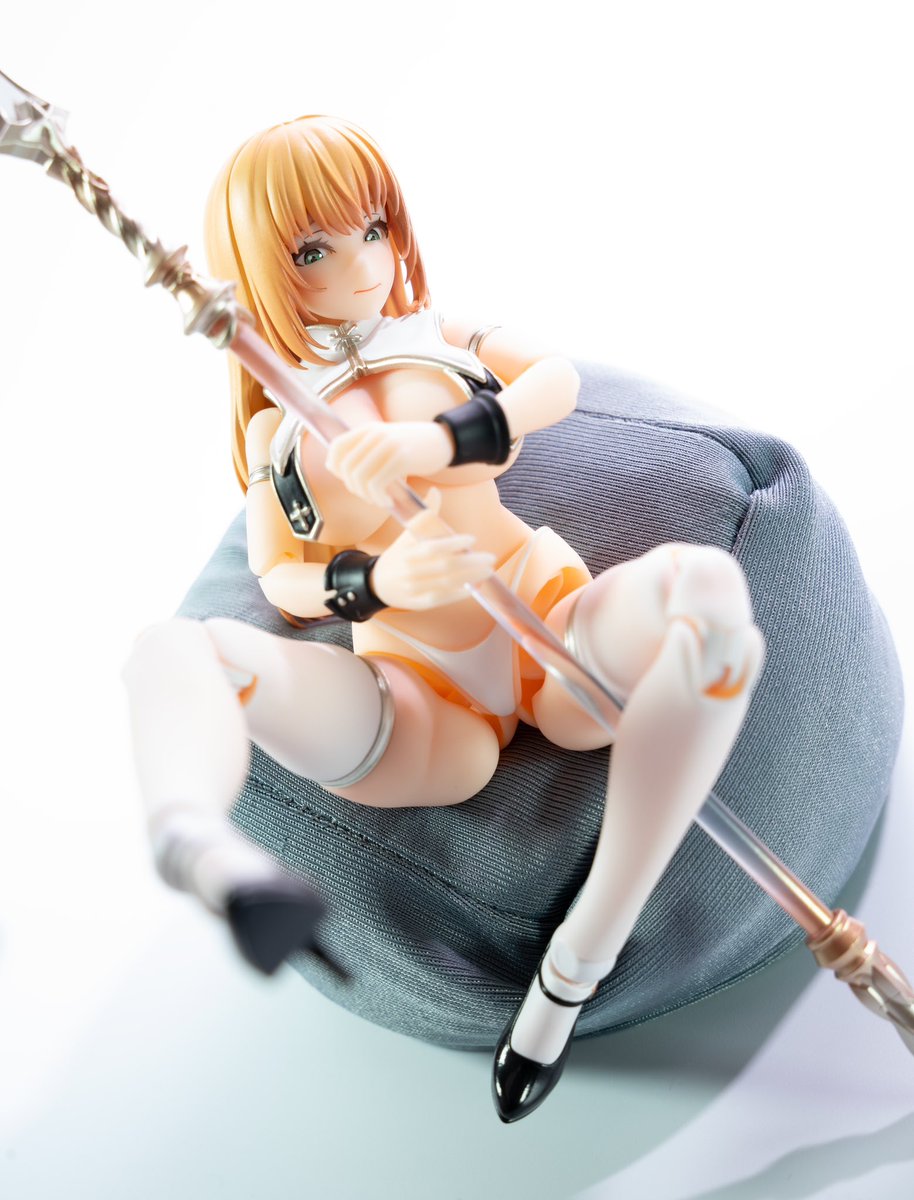 arumu_zabuton's tweet image. やっとエロシスター開けたよ！
これ２個欲しくなるやつ！
乳簾と魔女っぽい格好が選べる！

アホ毛つけ忘れたよ！

#蝸之殼　#snailshell