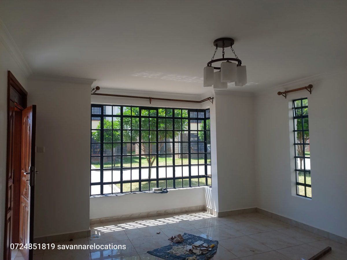 eddKantai's tweet photo. 🏡 4-Bedroom House To Let in Kitengela - Ksh 40,000

Amenities include:
✨ Spacious living room
✨ Modern kitchen with cabinets
✨ Master ensuite bedroom
✨ Ample parking space
✨ Reliable water supply
✨ Secure gated community

📞 For viewing , call us today at 0724851819! https://t.co/nXL9cQNCOZ