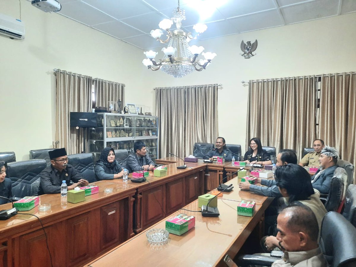 dprd_wonogiri's tweet photo. Senin, 20 Januari 2025, DPRD Kab. Wonogiri menerima kunjungan kerja dari Komisi II DPRD Kab. Ngawi dan Komisi A DPRD Kab. Semarang. https://t.co/mZp7Zl6fKU