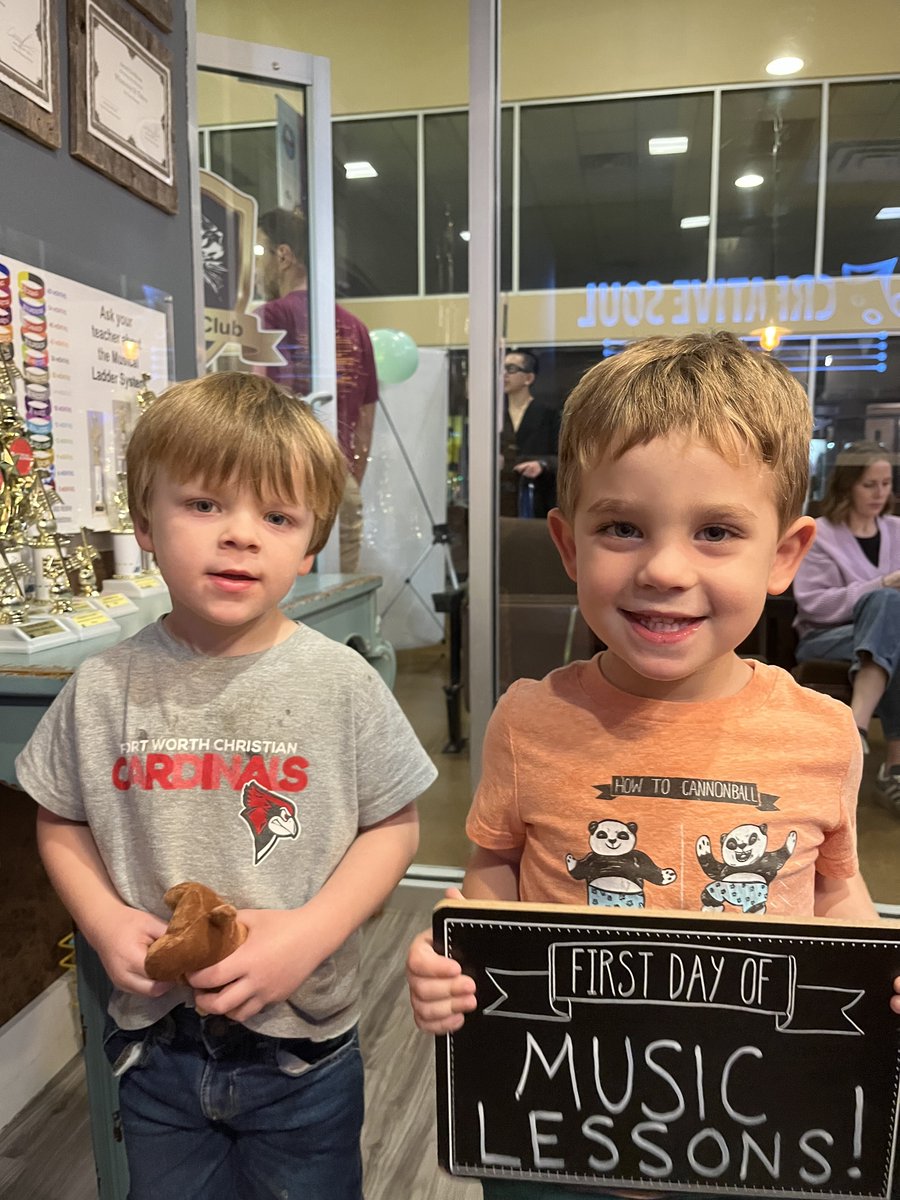 CSmusicschool's tweet image. 🌟 Exciting news! Our first lesson was a huge success! 🎉✨ The energy was electric, and everyone jumped right in. Can't wait to see how we all grow together! 💪📚 Here’s to many more amazing sessions ahead! 🙌 #FirstLesson #LearningJourney #TeamSpirit