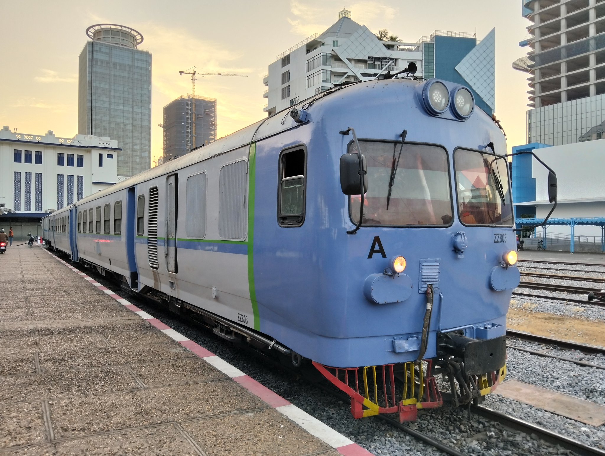 かんなよんくページ カラーペーパーはがきサイズ（154g/m2） レモン（両面無地） 250