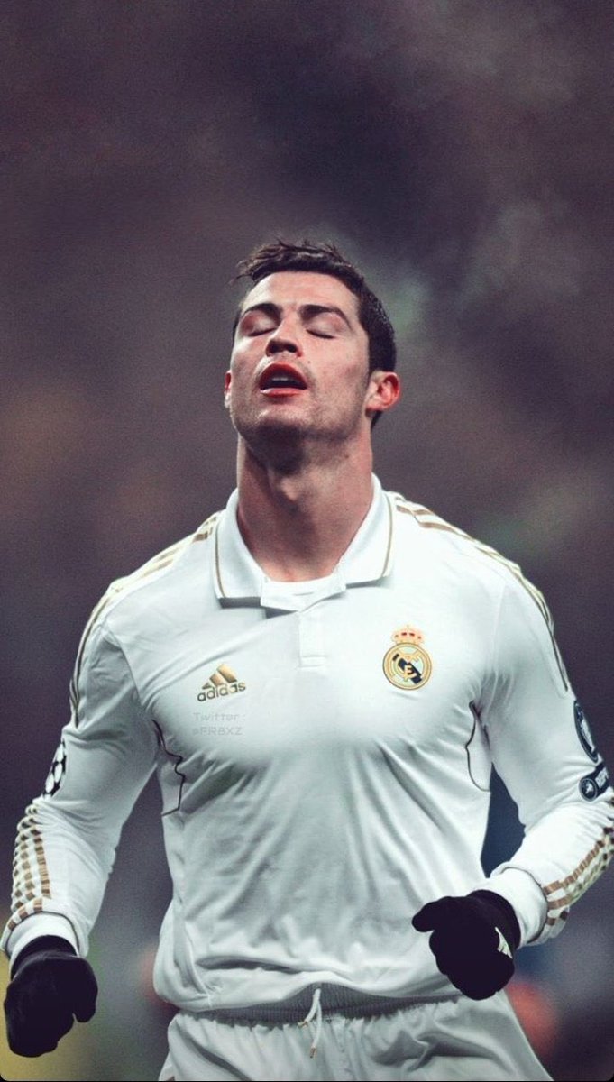 Happy birthday Cristiano Ronaldo 
Welcome to the 40s