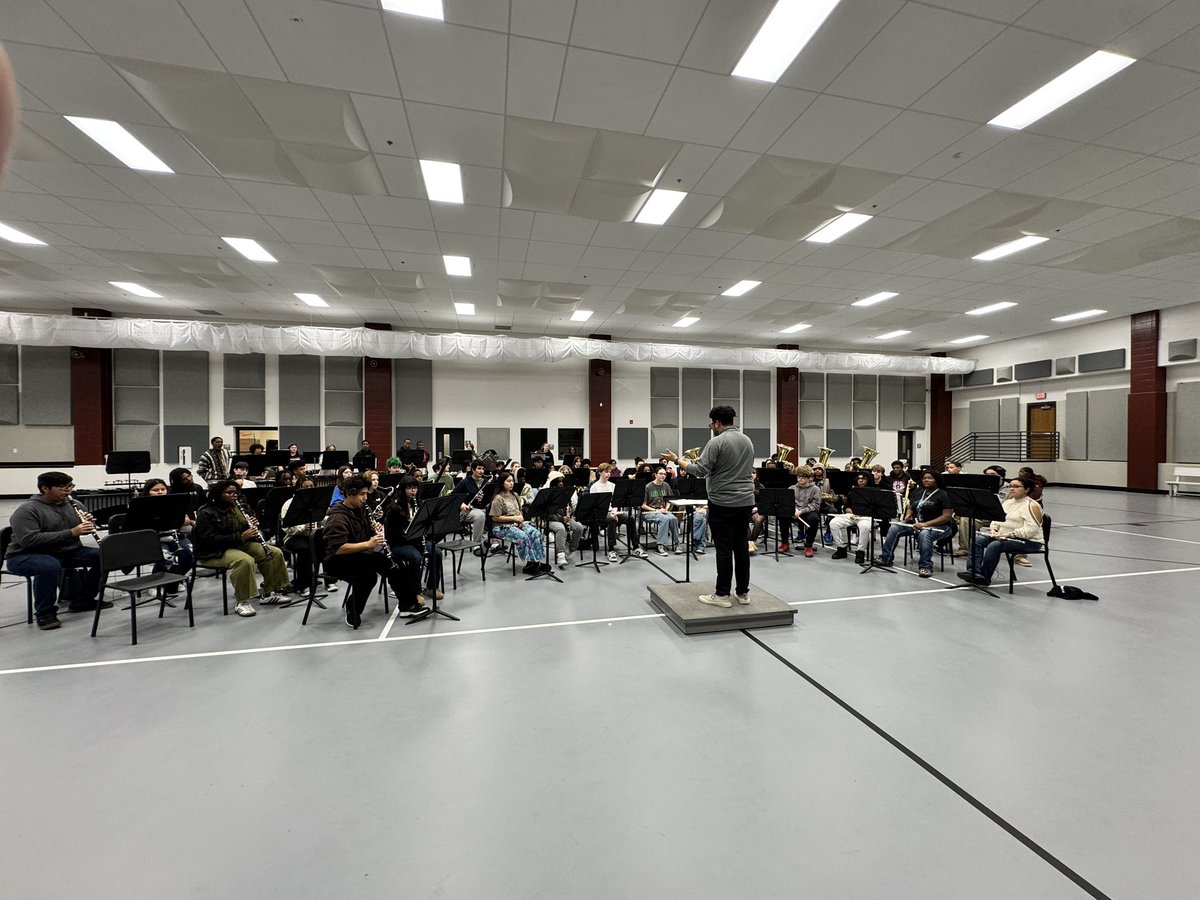 LCHS_Bands's tweet image. A wonderful side by side experience with the Belzer Wind Ensemble! #gobears