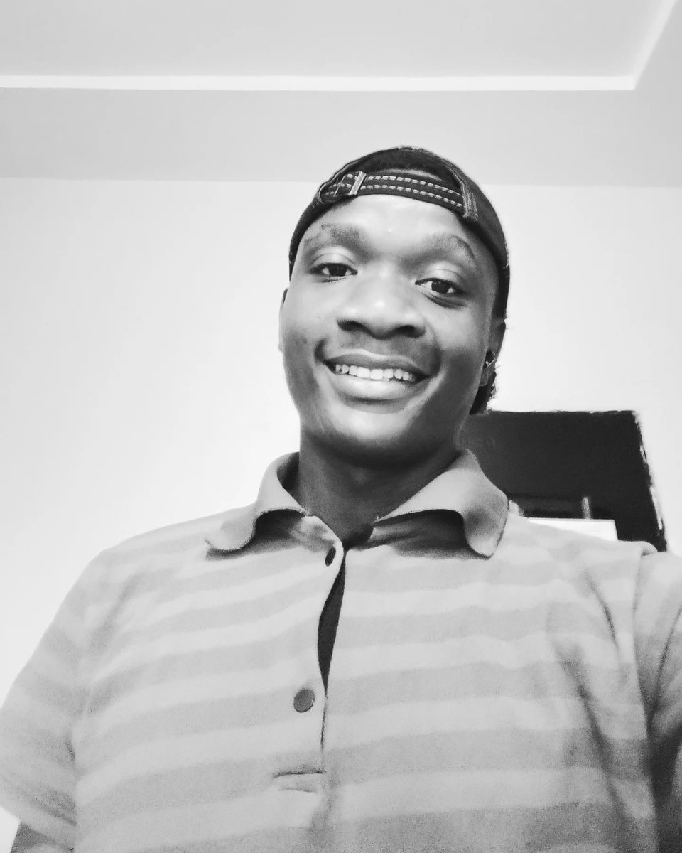 TizziYoung's tweet image. &quot;Happy Birthday to Me!
Grateful for another year of growth, lessons, and blessings. Cheers to new opportunities, bigger dreams, and the courage to chase them. Here’s to becoming the best version of myself—one day at a time.
#newmilestone
#newchapter
#newchallenge