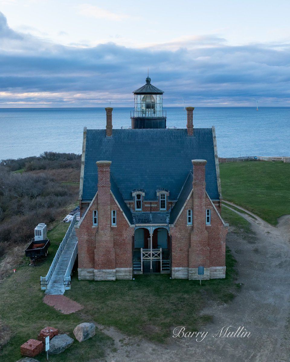 Share some lighthouse photos

<a href="/StormHour/">#StormHour</a> <a href="/ThePhotoHour/">#ThePhotoHour</a>