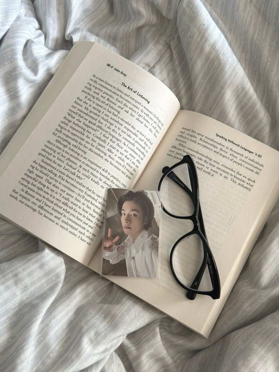 notesoobin's tweet image. ⭑#studytwt | #studytwtbr 
 •  ster, 18 anos.
↬ diploma téc em farmácia. 
↬ foco: enem, fuvest.
↬ vestibulanda de farmácia.