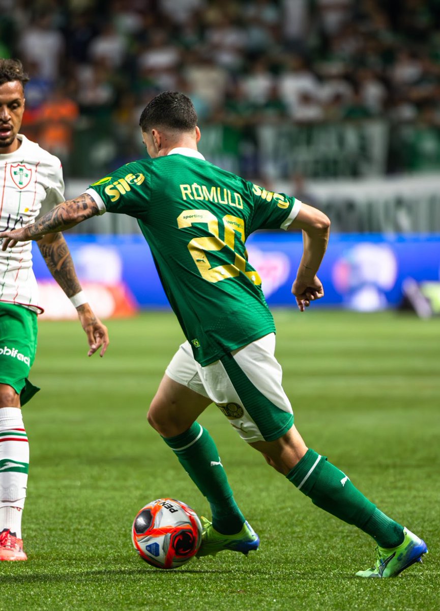 🚨 Palmeiras encaminha empréstimo de Rômulo ao Ceará até o fim de 2025.

O alvinegro arcará com 100% do salário, sem opção de compra. O objetivo da negociação é dar mais minutagem ao meia.

🗞️ <a href="/geglobo/">ge</a> | <a href="/camilac_alves/">Camila Alves</a> 🌕