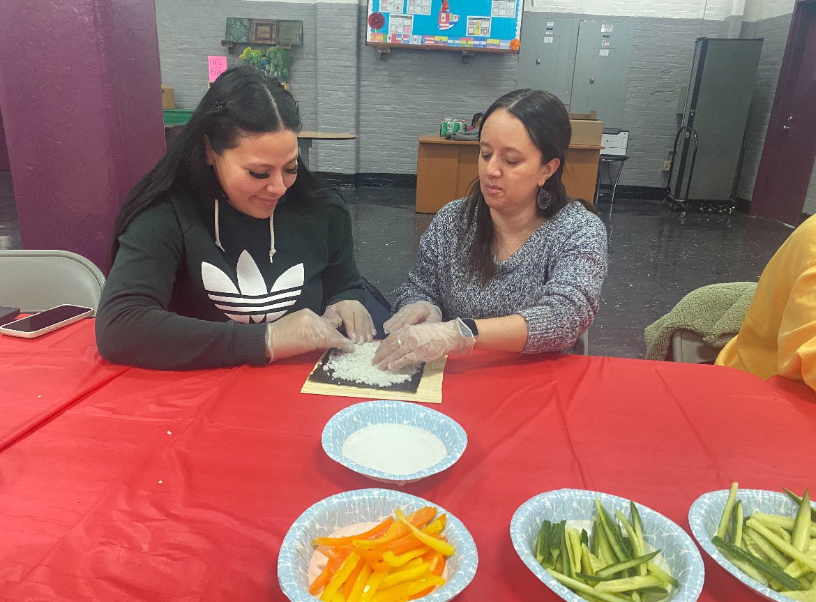 TheraErickson's tweet image. PS75 Teacher Team Building with a taste of veggie 🥗 sushi!  #LearningCommunity #TeamBuilding #HealthyChoices