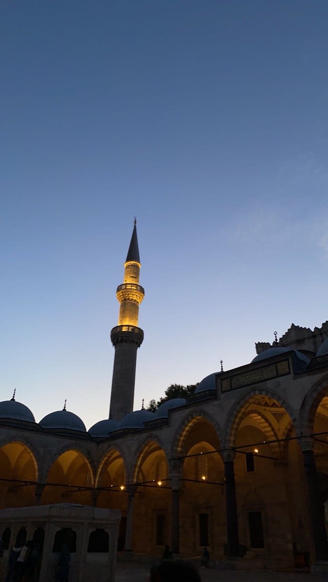 AsaadinIstanbul's tweet photo. Turkey's mosques stand as timeless symbols of faith, culture, and architectural beauty.🕌 https://t.co/c1aXLP7Lfm
