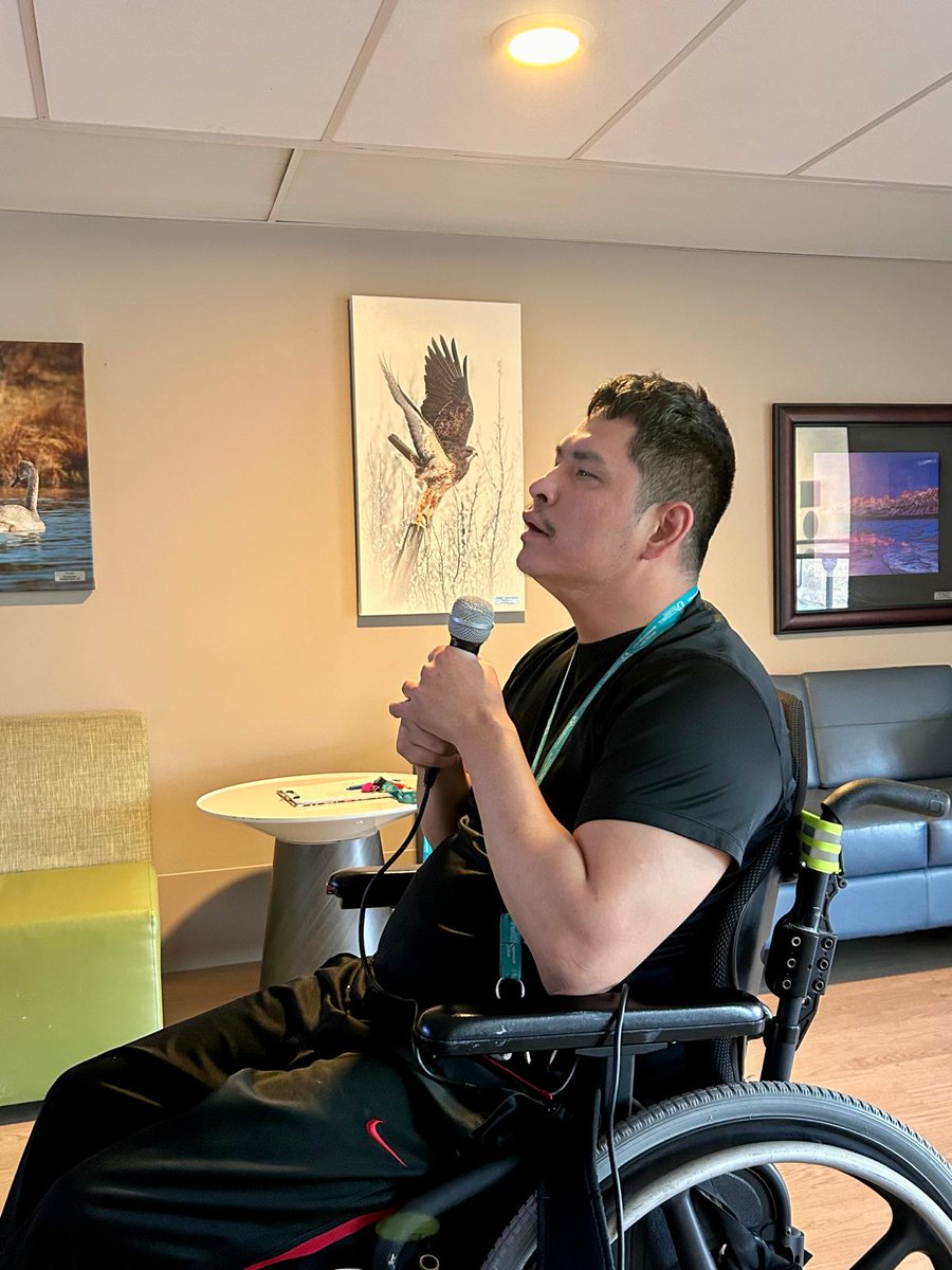 Laughter and music filled the afternoon as Inclusio residents and staff enjoyed karaoke! At Accessible Housing, we believe community makes a house a home. 🌟 #Inclusio #AccessibleHousing #CommunityMatters #KaraokeFun