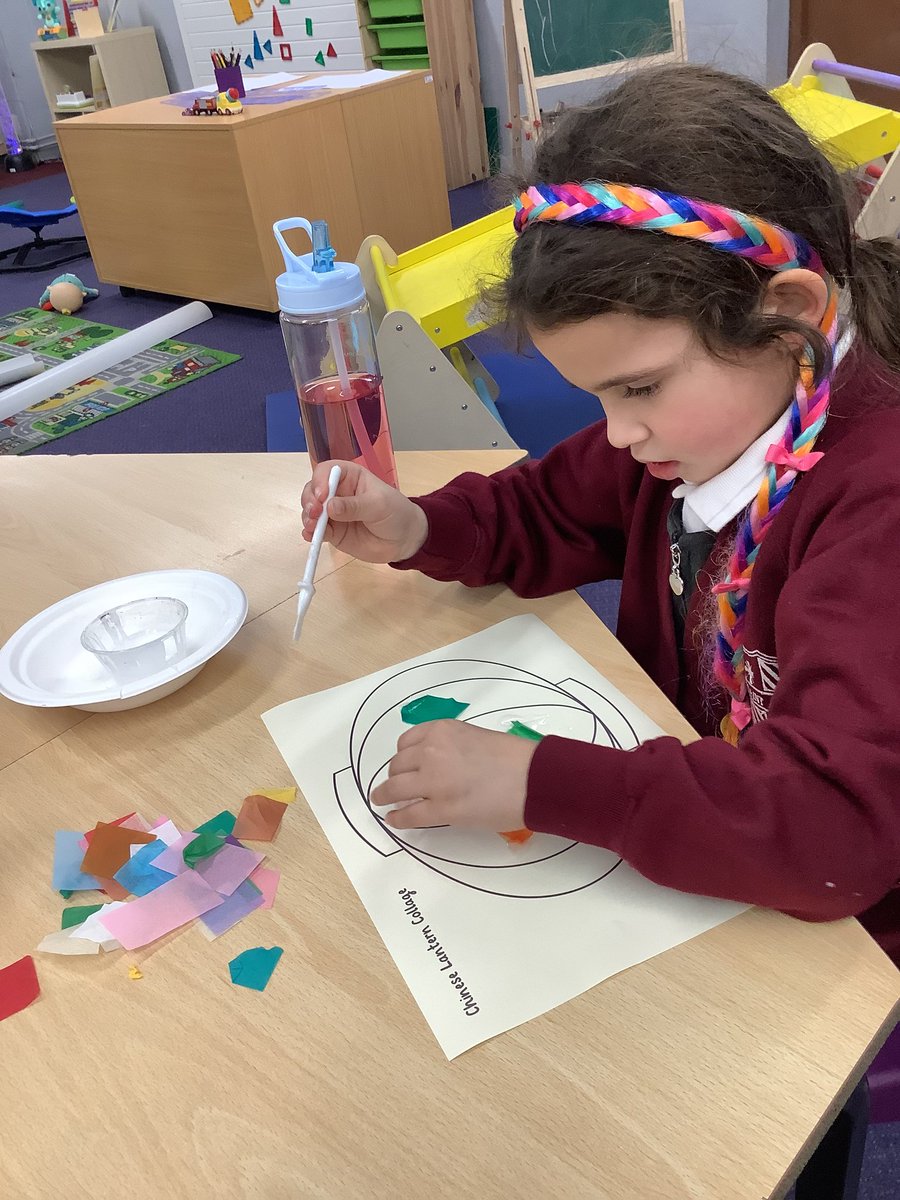 Last week Year One celebrated Chinese New Year. We  listened to the story of the Great Race, decorated Chinese lanterns, and were visited by Jack's mum who explained the significance of the red pockets. She also very kindly gifted us our very own!