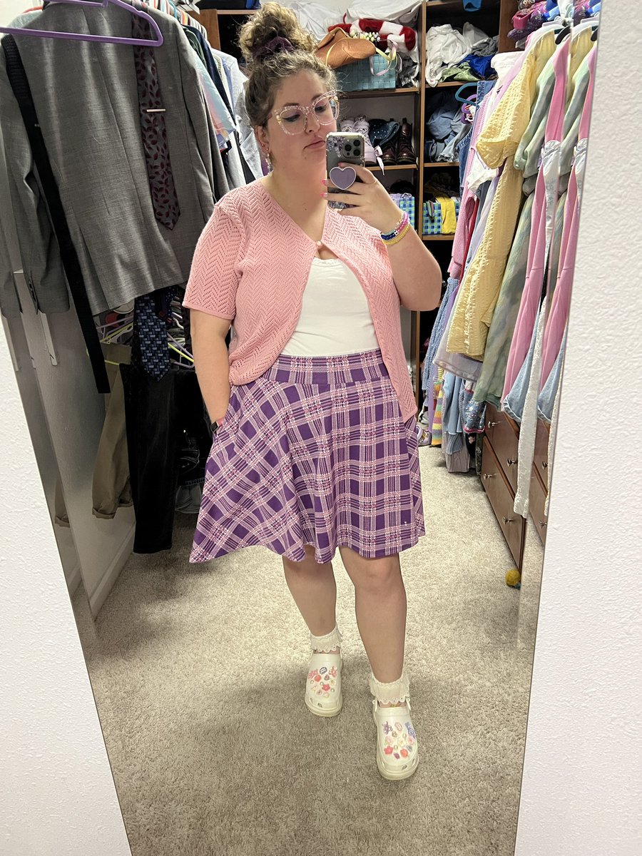 MsStephensonELA's tweet photo. #ootd #teacher https://t.co/RjhLaoBI2n