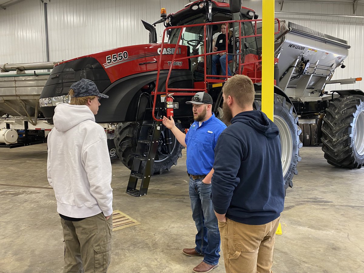 SunriseCoopOH's tweet photo. Hosted the first of 4 #SunriseCooperative #FFA Career Days at our Norwalk #Agronomy branch today. 6 @OhioFFA Chapters attended and learned about #job opportunities &amp; heard from employees about their #career paths &amp; future employment prospects.
#workinag #RISEFFACareerProgram #ag https://t.co/a8ZNSG4qOF