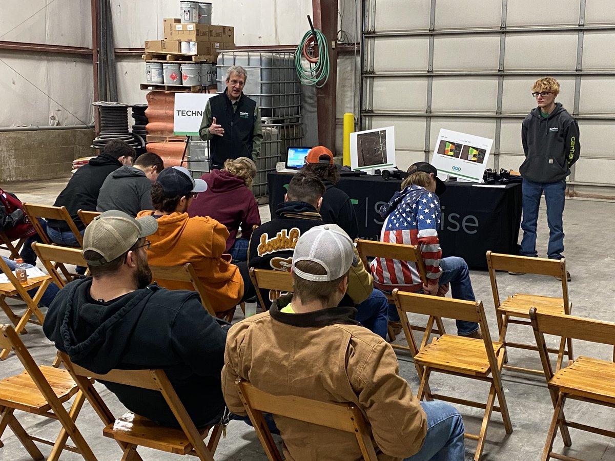SunriseCoopOH's tweet photo. Hosted the first of 4 #SunriseCooperative #FFA Career Days at our Norwalk #Agronomy branch today. 6 @OhioFFA Chapters attended and learned about #job opportunities &amp; heard from employees about their #career paths &amp; future employment prospects.
#workinag #RISEFFACareerProgram #ag https://t.co/a8ZNSG4qOF