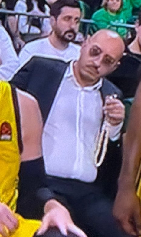 Paularas131's tweet photo. #paobc
Μόνο εσείς οι δύο μπορείτε να τα βάλετε με τα γκρι κοράκια.ξαμολυθειτε πράσινα σκυλια https://t.co/TDBtqOf1QS