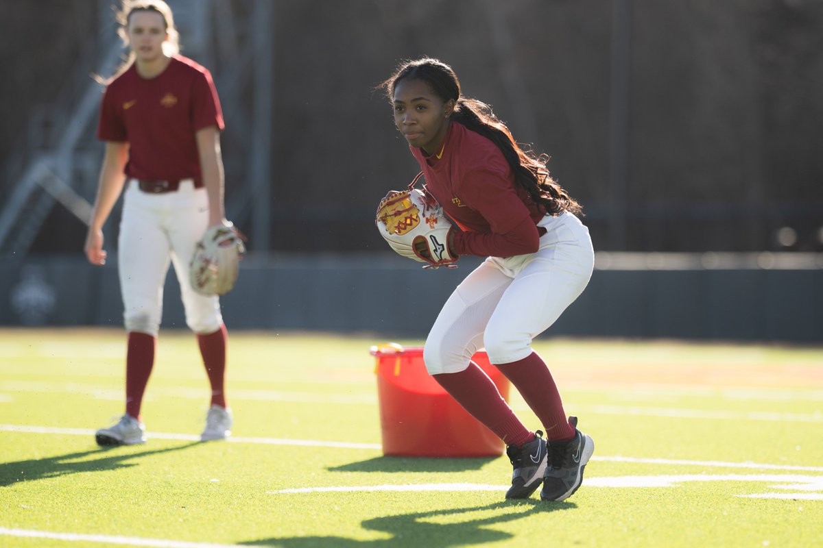 CycloneSB's tweet photo. Ready for the real thing ⏳

🌪️🥎🌪️ https://t.co/RYUdjmuCdX