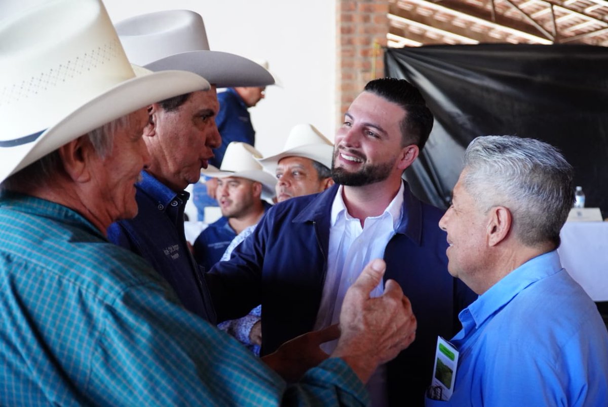 Como medida de impulso al desarrollo y la economía rural, el gobierno de <a href="/LuisEMunguiaG/">LuisErnestoMunguia</a> pondrá en marcha un programa de apoyo que incluye la adquisición de aretes identificadores para ganado bovino; impactando positivamente en los bolsillos de los productores ganaderos.
