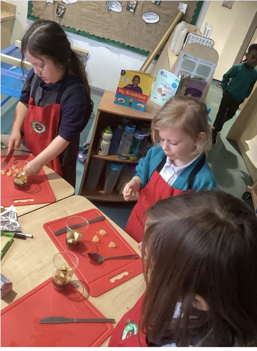 Today reception enjoyed a visit from Laura from <a href="/PhunkyFoods/">PhunkyFoods</a>! The children learnt all about the different food groups. They did a great job listening and following instructions to make their own fruit pot and trying the food in the process!