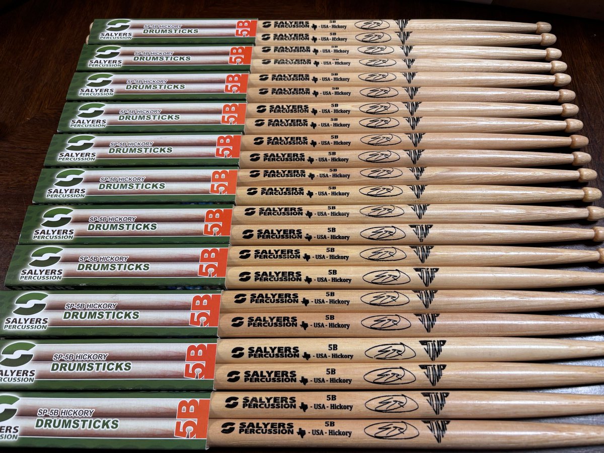 We  are so happy to welcome Eric Sutherland to the SP family!  You can  catch Eric drumming with JUMP - America's Van Halen Experience.  These  guys rock!!
#salyerspercussion #drums #drummer #drumsticks