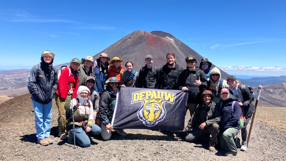 DePauwGeo's tweet photo. Geology &amp; Env. Geoscience students @DePauwU had an amazing time during our Winter Term course (GEOS 183) in New Zealand! Want to join the adventure! Come be a GEOS major! @lisatoafault @DrLoriDePauwU https://t.co/9lWPu8rzxw