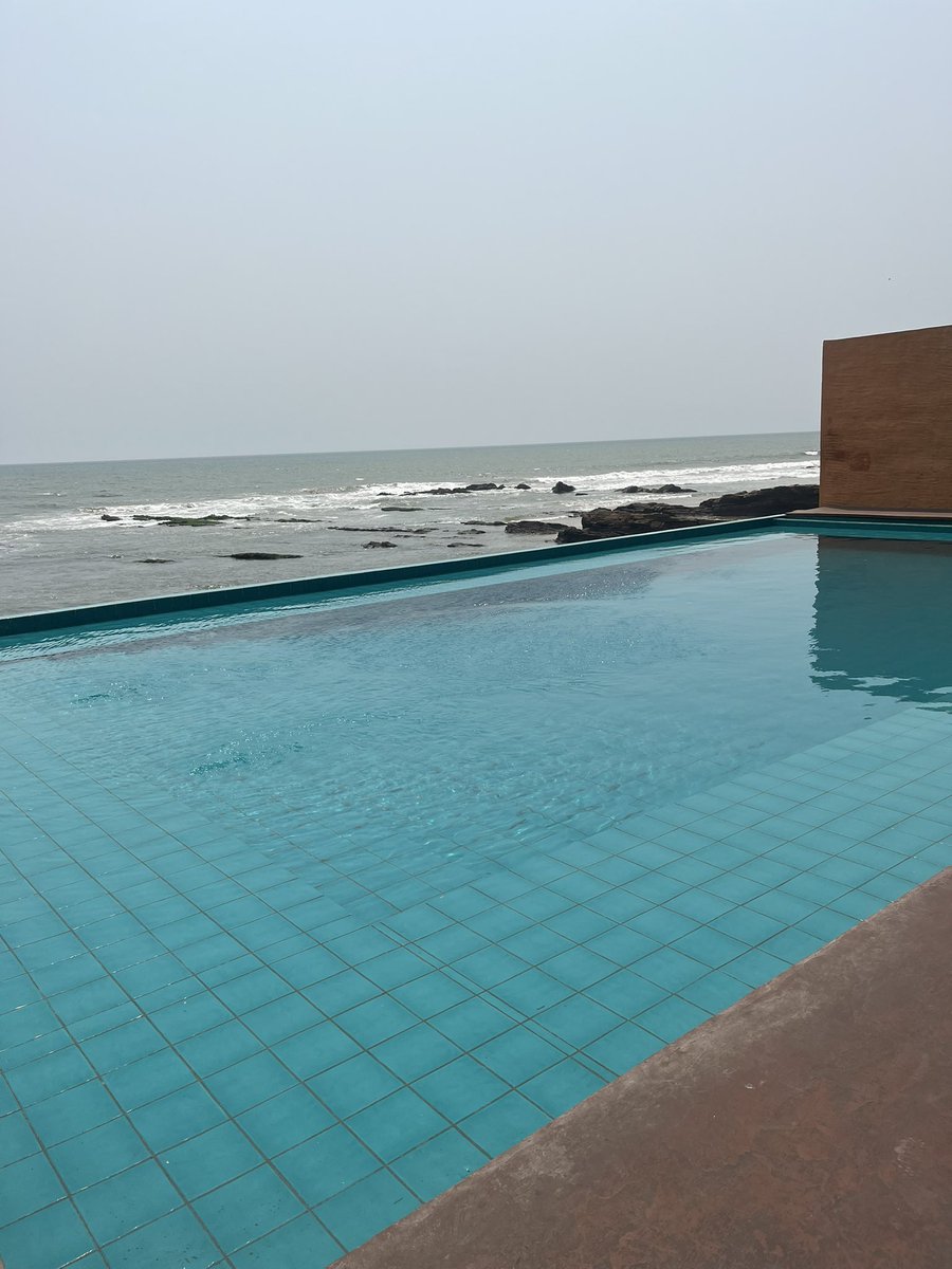 An amazing end to the architecture third year AHUWA studio trip to Ghana 🇬🇭. Over the last 8 days we visited a number of key architectural spaces from various African styles, including the site that will form the basis of the AHUWA studio’s semester 2 design project. #livuniarch