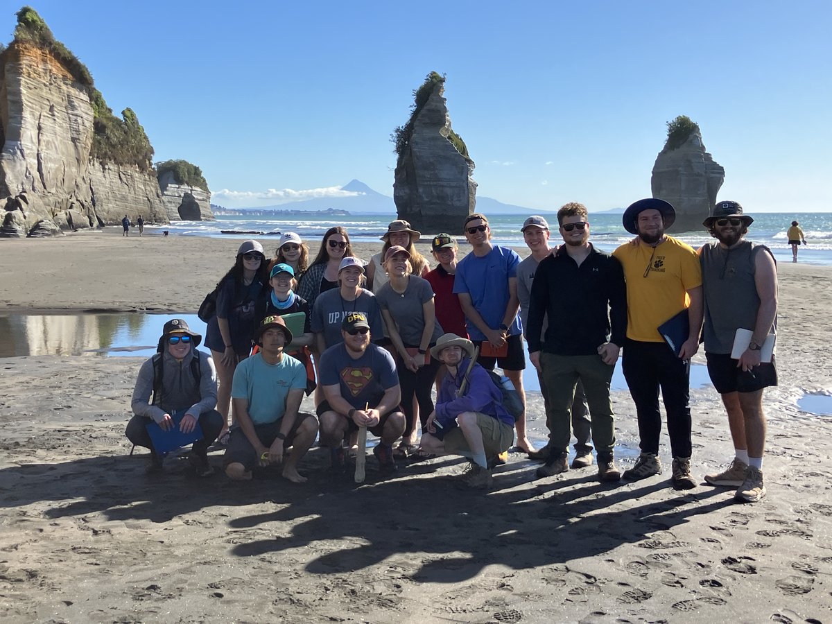 DePauwGeo's tweet photo. Geology &amp; Env. Geoscience students @DePauwU had an amazing time during our Winter Term course (GEOS 183) in New Zealand! Want to join the adventure! Come be a GEOS major! @lisatoafault @DrLoriDePauwU https://t.co/9lWPu8rzxw