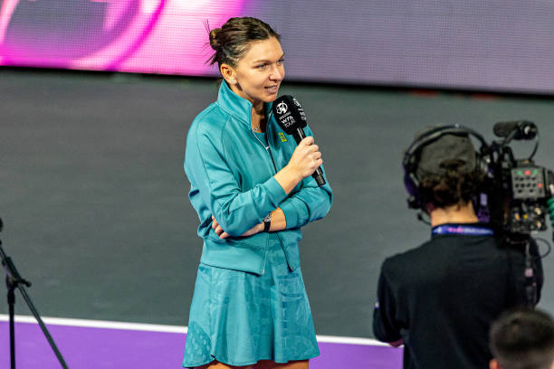 christophclarey's tweet photo. Simona Halep, tennis's latest retiree. A decidedly downbeat finish at age 33 to a remarkable career. Never could bounce back after her doping suspension

She announces her retirement after a 6-1 6-1 defeat to Lucia Bronzetti at the Translyvania Open

No. 1 for 64 weeks
Wimbledon & French Open champ
3 other major finals
22 other singles titles