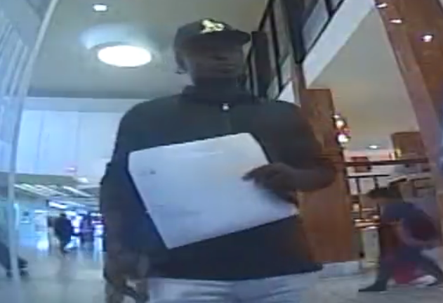 Crime Stoppers SDM (@crimesdm) on Twitter photo Can anyone help Orillia OPP ID this person? Police are investigating a fraud that occurred at: 6468 Yonge St, North York (BMO) in June '24. The victim lives in this area & Police want to speak to the person in these photos. 1-800-222 8477 or crimestopperssdm.com <a href="/Barrie411/">Barrie 411 News</a> Can anyone help Orillia OPP ID this person? Police are investigating a fraud that occurred at: 6468 Yonge St, North York (BMO) in June '24. The victim lives in this area & Police want to speak to the person in these photos. 1-800-222 8477 or crimestopperssdm.com <a href="/Barrie411/">Barrie 411 News</a>