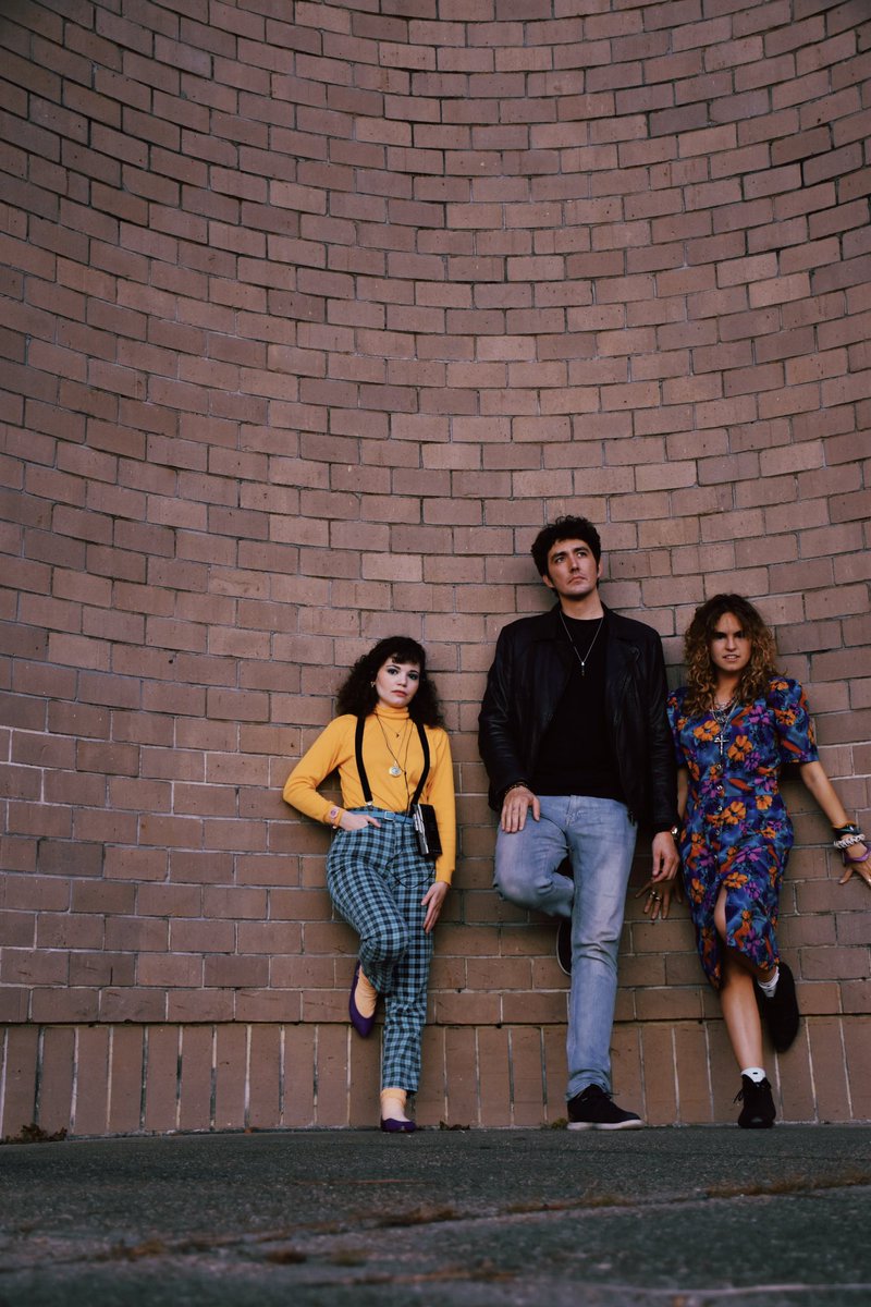 summerchase1986's tweet photo. Our lil’ funky bunch— 1986 at the Santa Rosa Mall!

#retro #explore #vintage #80s #kyleekubat #misshannahharlow #florida https://t.co/LKthsTKCEq