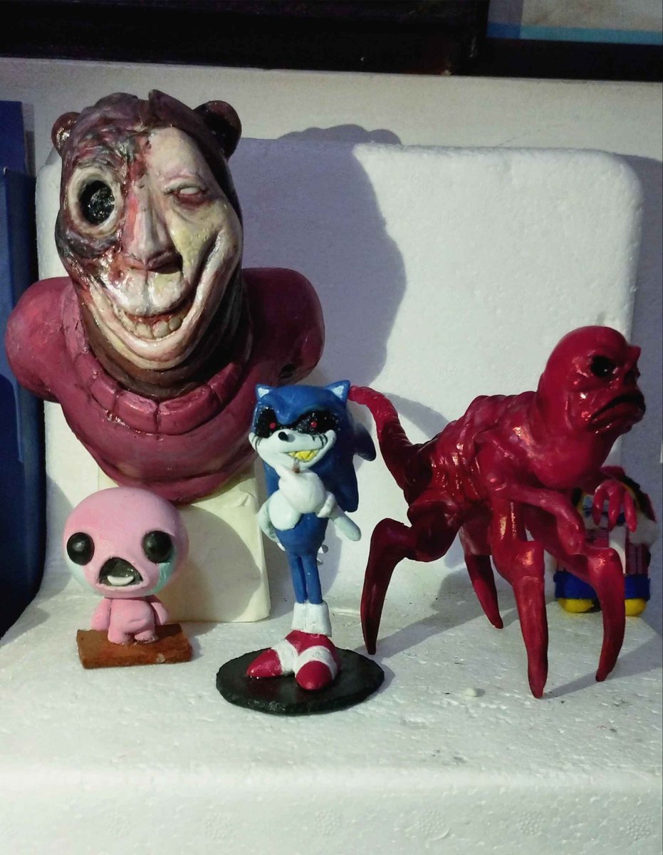 Pikacool200's tweet image. Sum sculptures I made in January