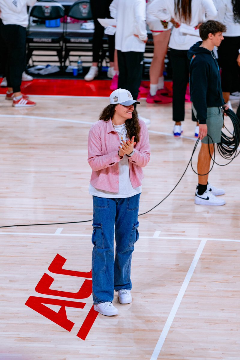 Having <a href="/BaldwinRiver/">River Baldwin</a> back in Reynolds&gt;&gt;&gt; 💗

She’s been absolutely ballin’ overseas!