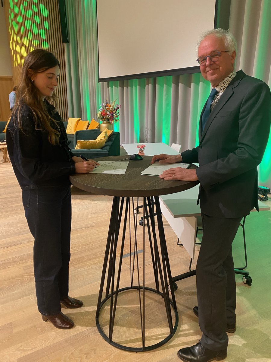 Laura Bergshoef tweet media