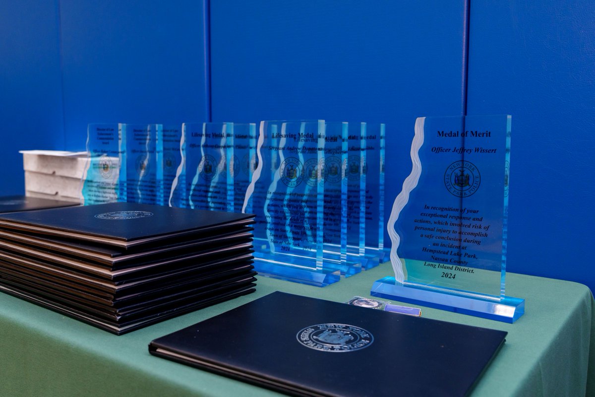 NYstateparks's tweet photo. Honoring our best: agency and Park Police leadership recognized 17 officers for outstanding service and courageous acts at a ceremony at the Park Police Academy. Many of their colleagues and families attended. Read their stories and see photos: https://t.co/zUVYYKaxtq https://t.co/hdH315vM0g
