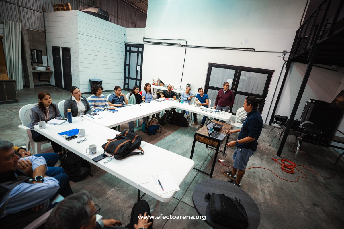 EfectoArena's tweet photo. Recibimos el taller “Fotogrametría subacuática como herramienta en restauración”, impartido por el Dr. Sergio David Guendulain (UNAM).

Una capacitación clave para mejorar el monitoreo y análisis de arrecifes, optimizando nuestras estrategias de restauración. https://t.co/Z0qx53Rh70