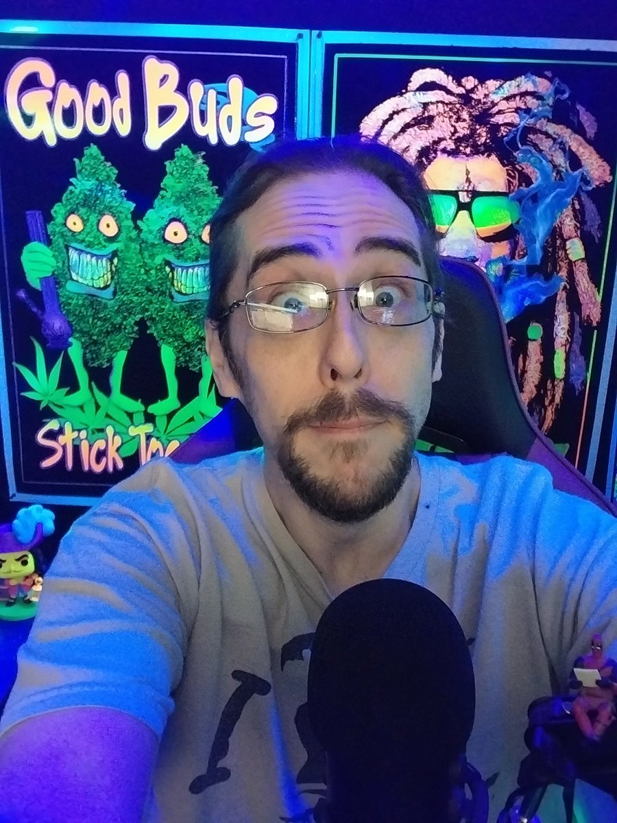 thcomicbookdude's tweet photo. 💨💨LIVE NOW💨💨

GUESS WHO'S MEETING TODD MCFARLANE FRIDAY!?!??!?!?! Tune in to find out....

https://t.co/nyiykR2NvU 

#sesh #cannabis #streamraiders #toddmcfarlane #toddfather #megacon #twitchaffiliate #twitch #twitchstreamer #nastynation https://t.co/TuQ5icFyJ8