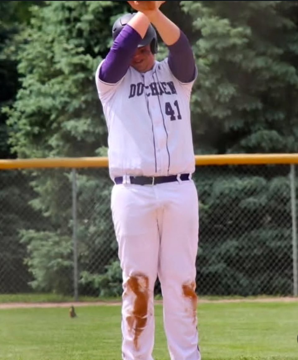 fv_moc's tweet photo. Prayers and condolences to the De Jong family, Aden was a Role model and a young man of great character. His presence as a player and coach will be missed. The world was a better place with Aden in it. Prayers to everyone he was surrounded by and loved. #flyhigh41
💜 https://t.co/qXgNakb09d