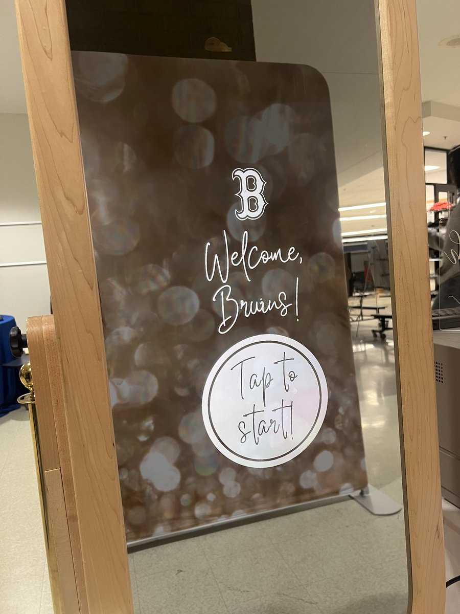 2025 Curriculum Night with <a href="/BruinsBMS/">Blacksburg Middle School</a> was a success!! Our officer team had the opportunity to talk to rising high schoolers about what the marketing department, DECA, and Bear Necessities has to offer! We also had the joy of partnering with Snap Happy Photo Booth! 🌟🌟