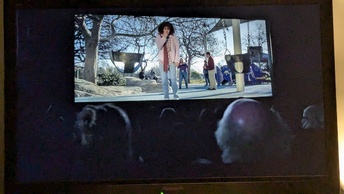 OnScreenApples 🍎📺 tweet media