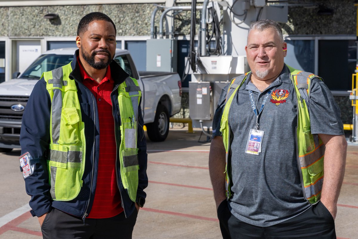 IAMDistrict141's tweet photo. AGC Rich Robinson visited #TUL to meet with UA members, share contract updates, and answer questions. We also got to see our hardworking UA members in action! 

Special thanks to Committee Person Justin Veasy for the support!

#IAM141 #UnionStrong #goIAM https://t.co/TzV4eOkEam