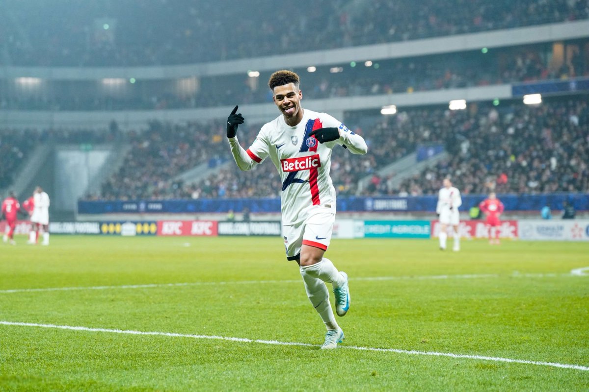 Instant Foot ⚽️ tweet media